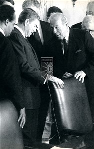 Image description is not available for 1994.171
